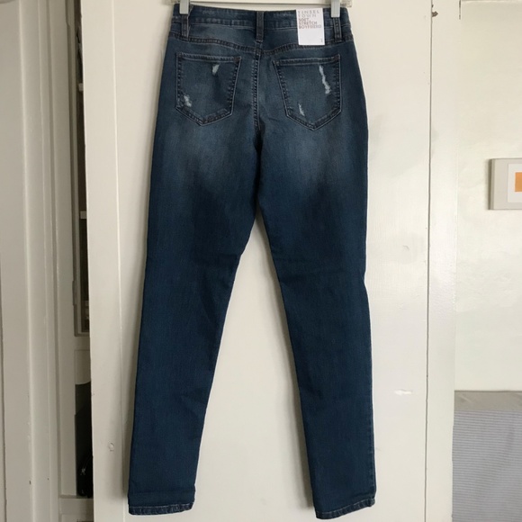 BOYFRIEND SOFT STRETCH DISTRESS DENIM JEANS - Picture 2 of 7